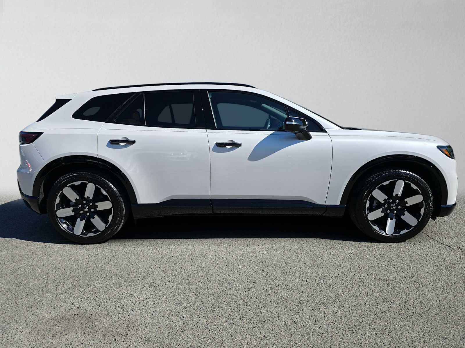 Used 2025 Honda Prologue Elite image 2