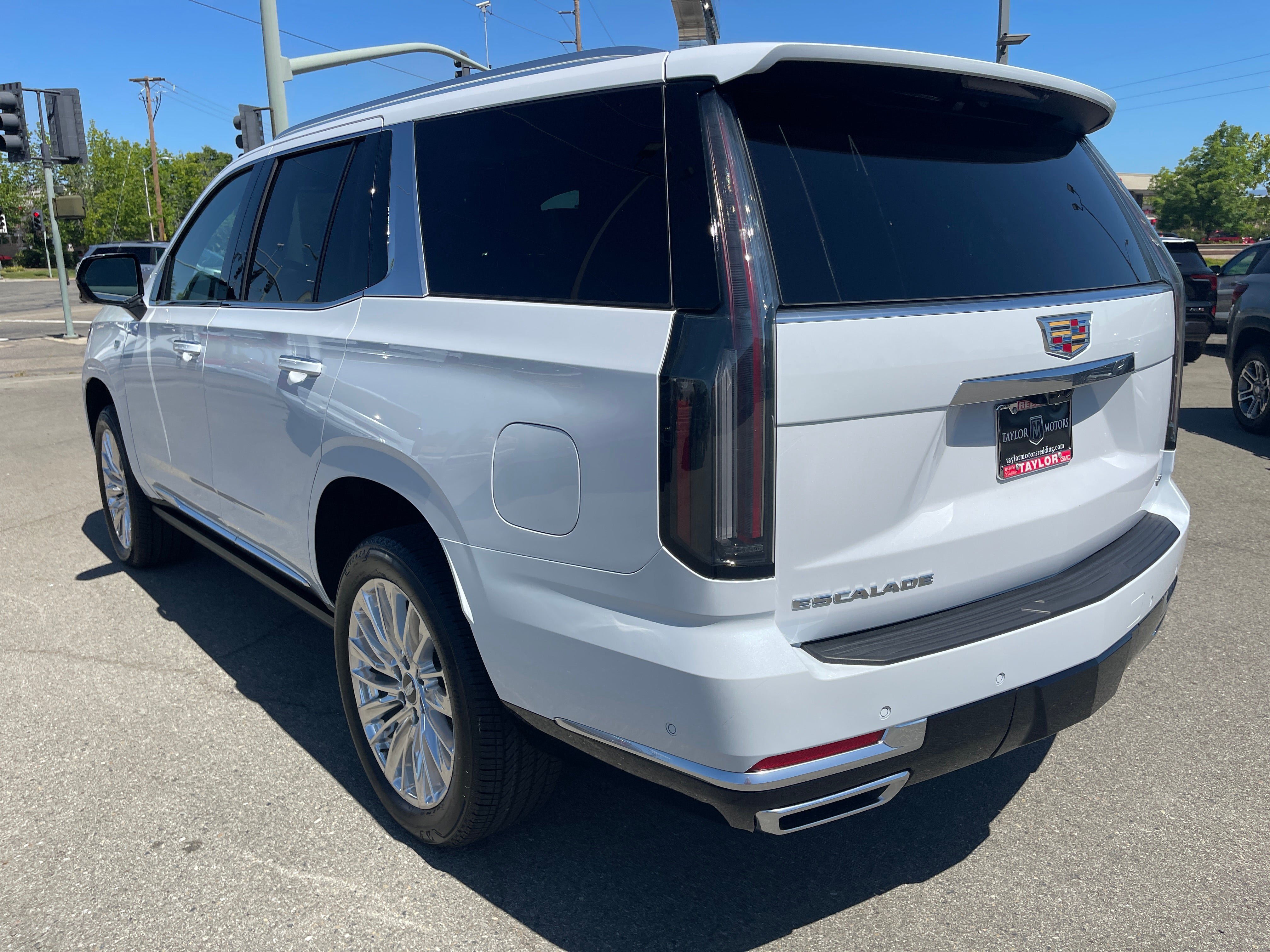 New 2026 Cadillac Escalade Luxury w/ Touring Package AWD/4WD image 7
