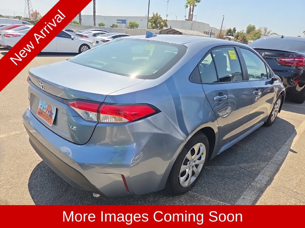 Used 2025 Toyota Corolla LE FWD image 3