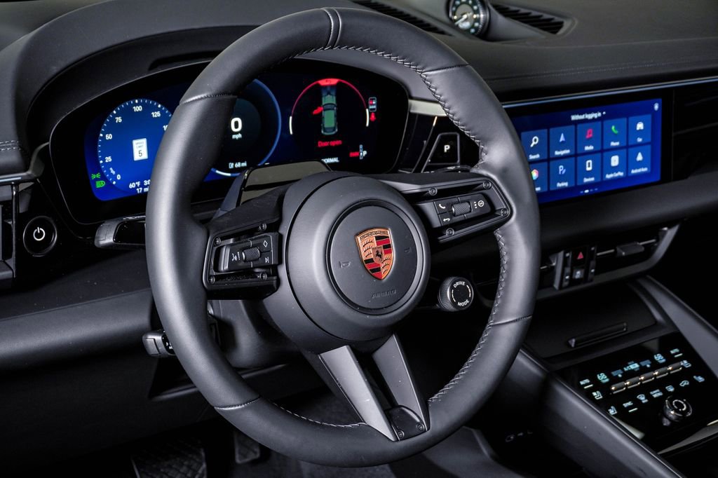 New 2026 Porsche Macan 4 Electric image 18