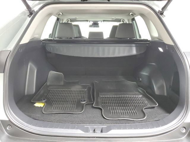 Used 2022 Toyota RAV4 XLE w/ Convenience Package image 10