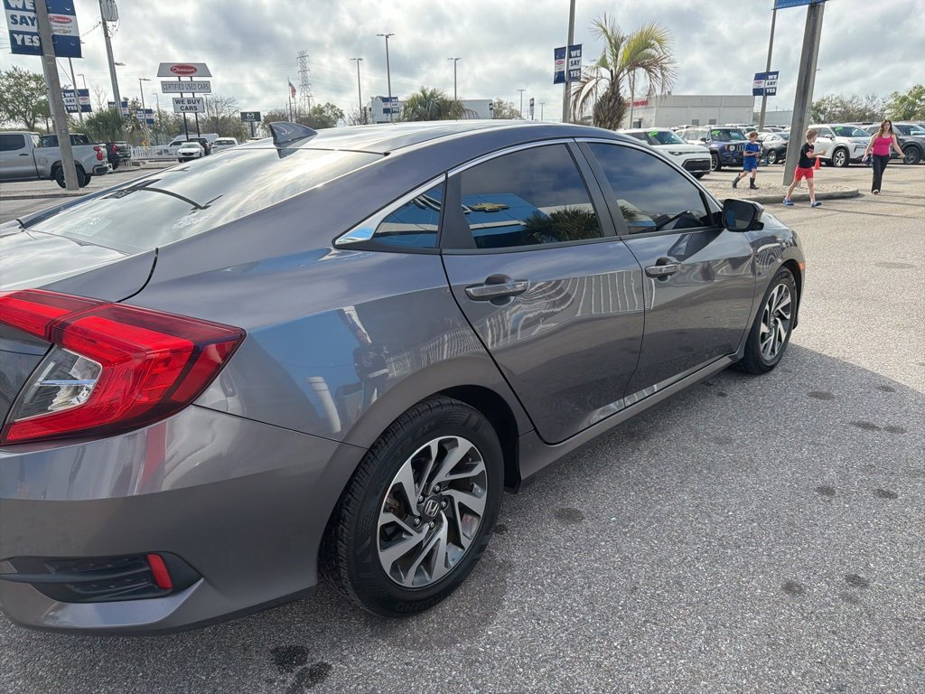 Used 2018 Honda Civic EX image 5