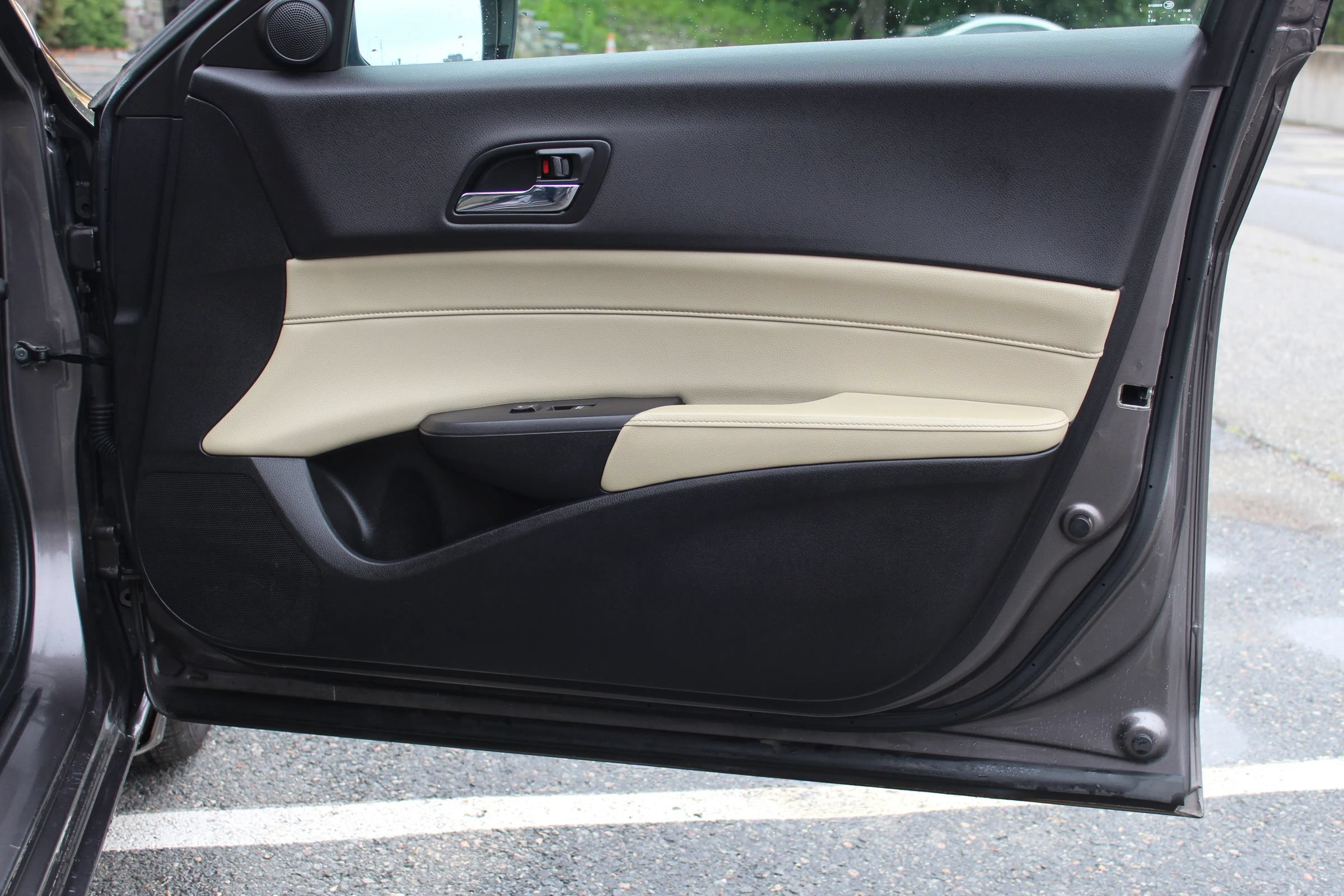 Used 2014 Acura ILX w/ Technology Package FWD image 18
