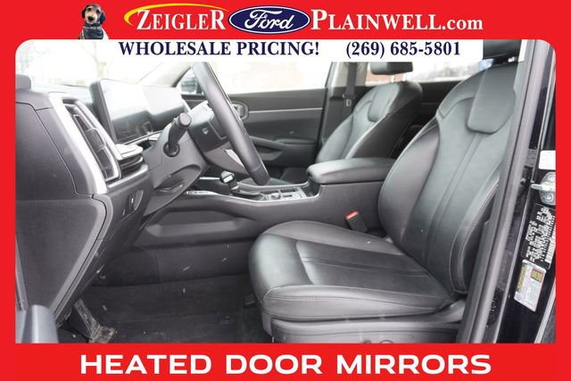 Used 2024 Kia Sorento S image 13