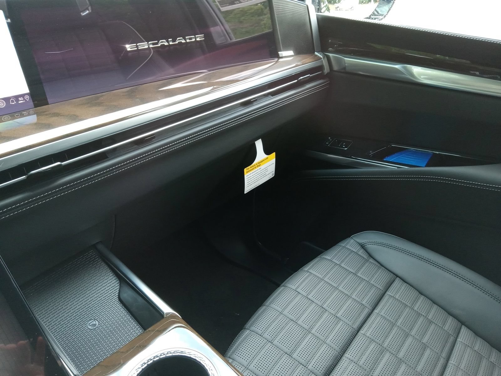 New 2026 Cadillac Escalade ESV Platinum Luxury w/ LPO, Floor Liner Package AWD/4WD image 19