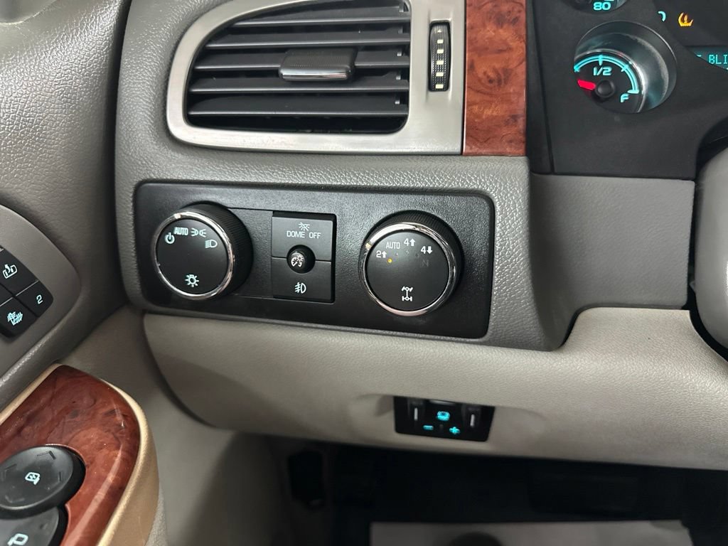 Used 2012 GMC Yukon SLT w/ SLT-2 Equipment Package AWD/4WD image 43