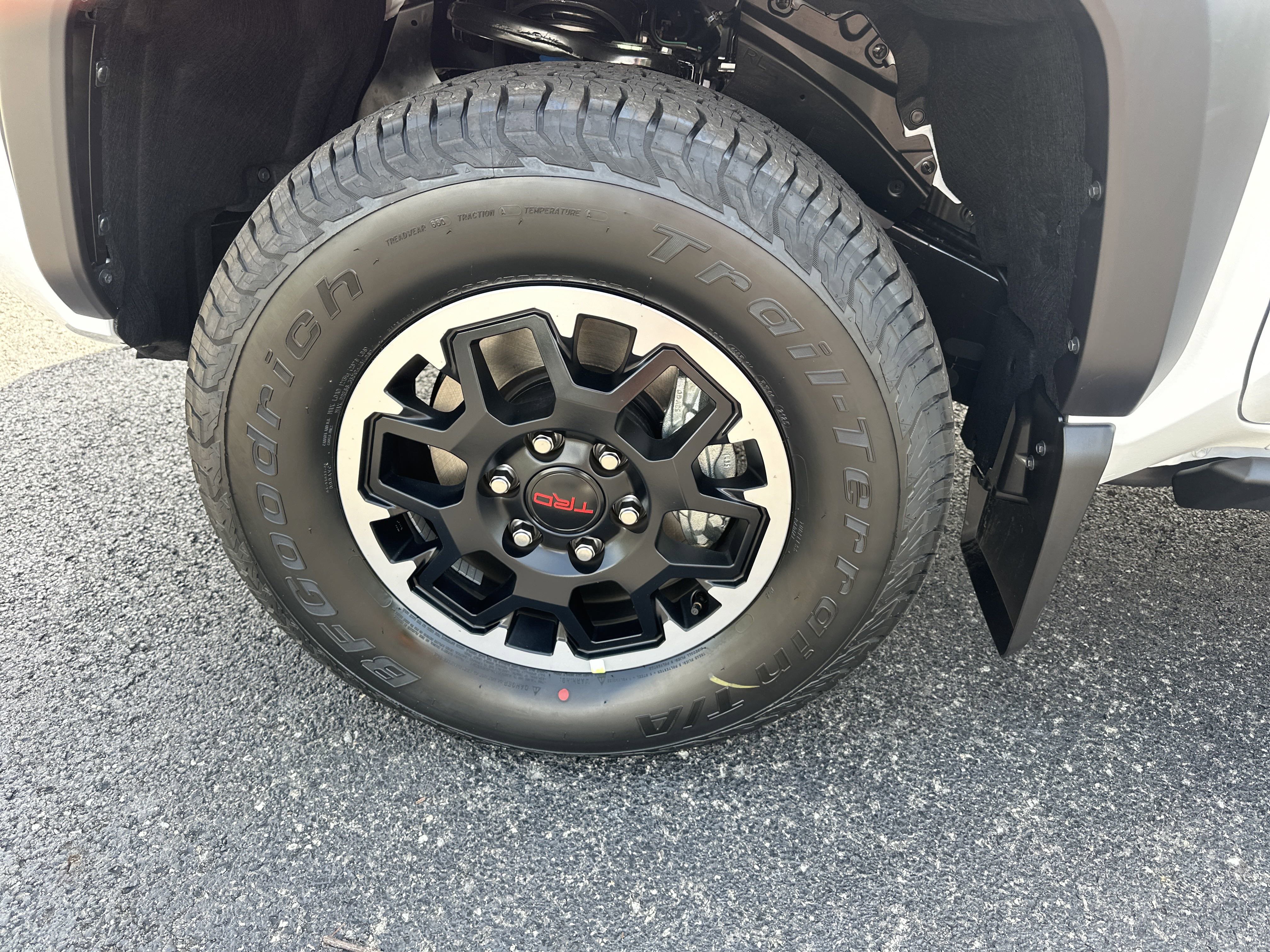 New 2025 Toyota Tacoma TRD Off-Road image 26