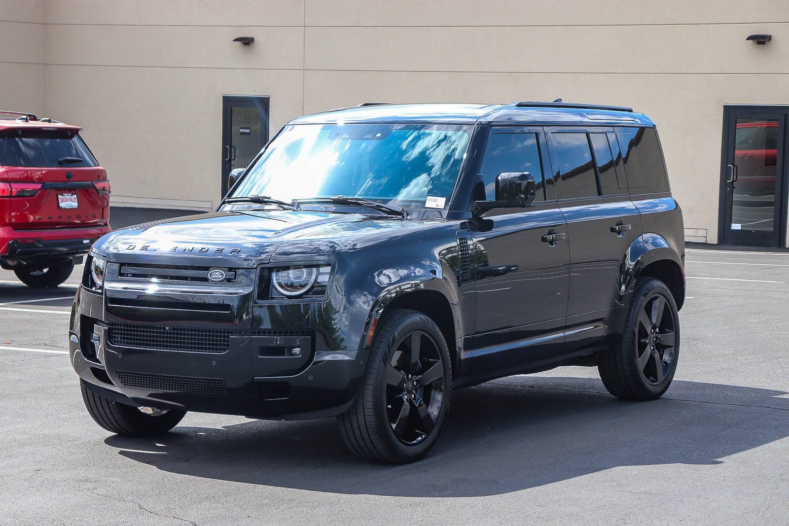 Used 2026 Land Rover Defender 110 X-Dynamic SE AWD/4WD image 3