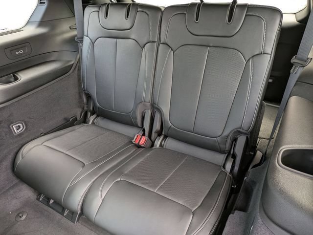 New 2025 Jeep Grand Cherokee L Overland w/ Advanced Protech Group III AWD/4WD image 32