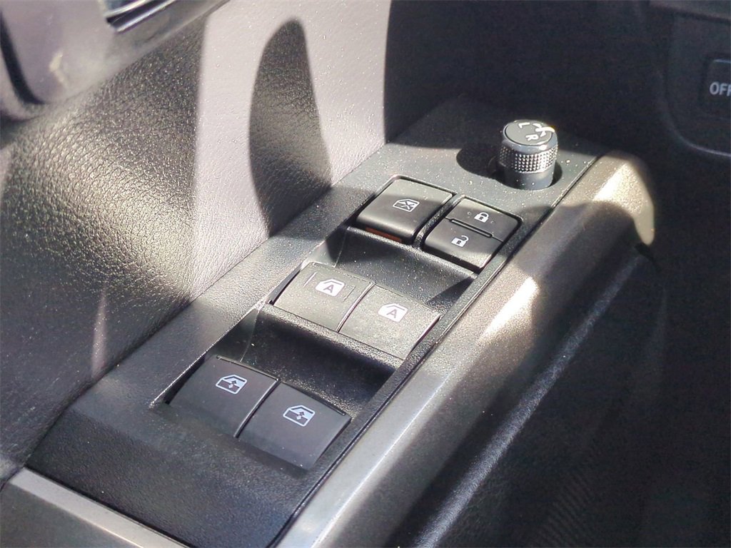 Used 2020 Toyota Tacoma Limited image 29