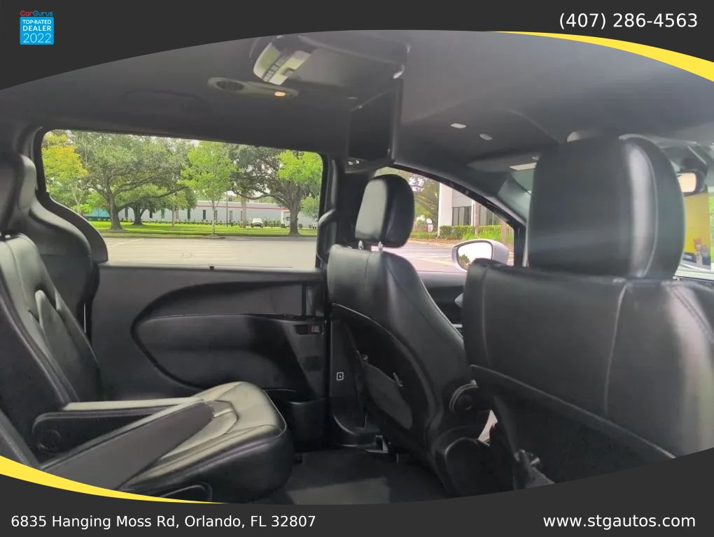Used 2020 Chrysler Pacifica Touring-L w/ S Appearance Package FWD image 23