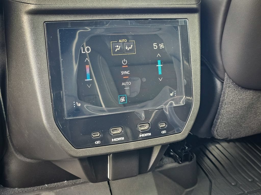 New 2026 GMC Yukon XL AT4 Ultimate w/ LPO, Floor Liner Package AWD/4WD image 38