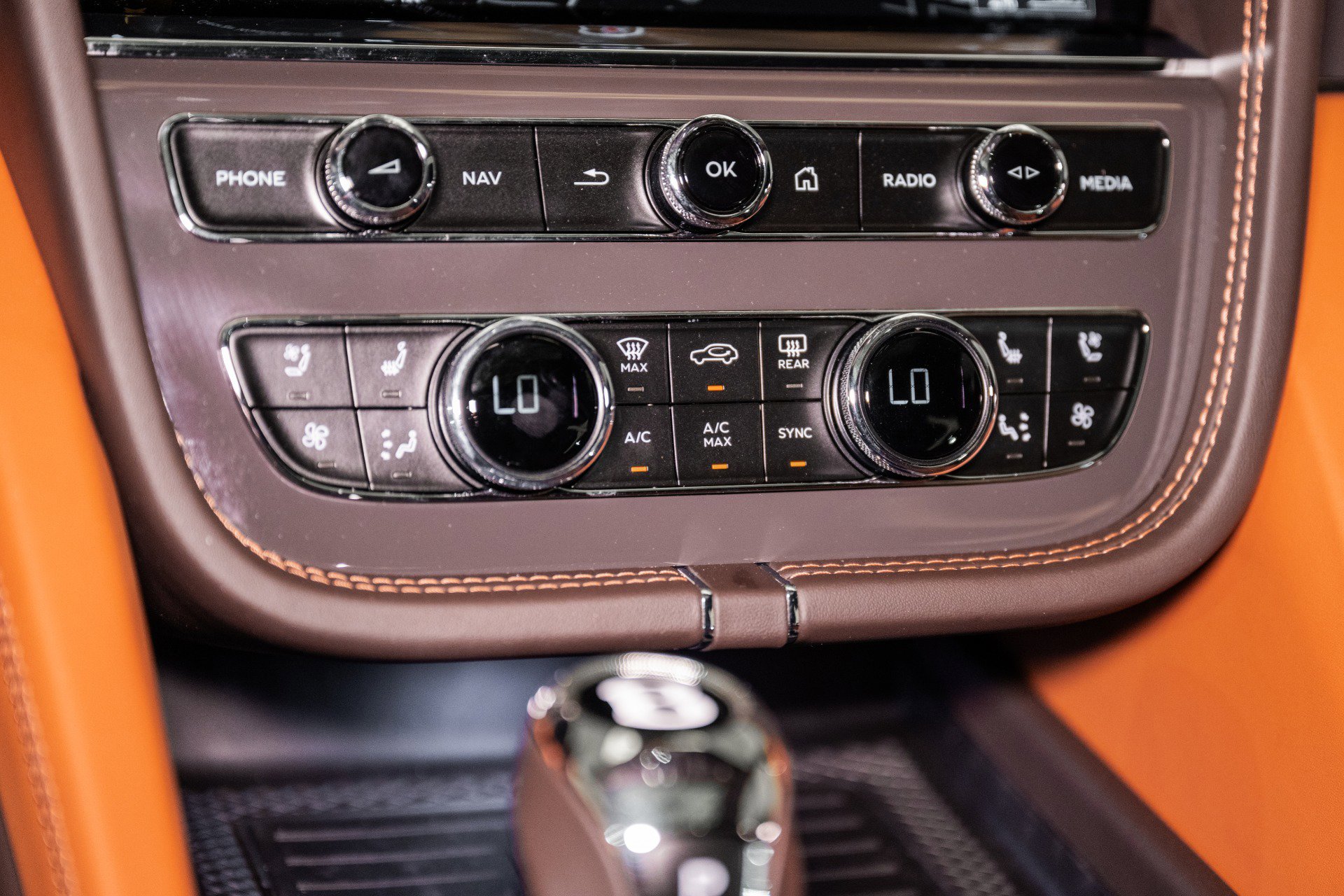 New 2025 Bentley Bentayga image 45