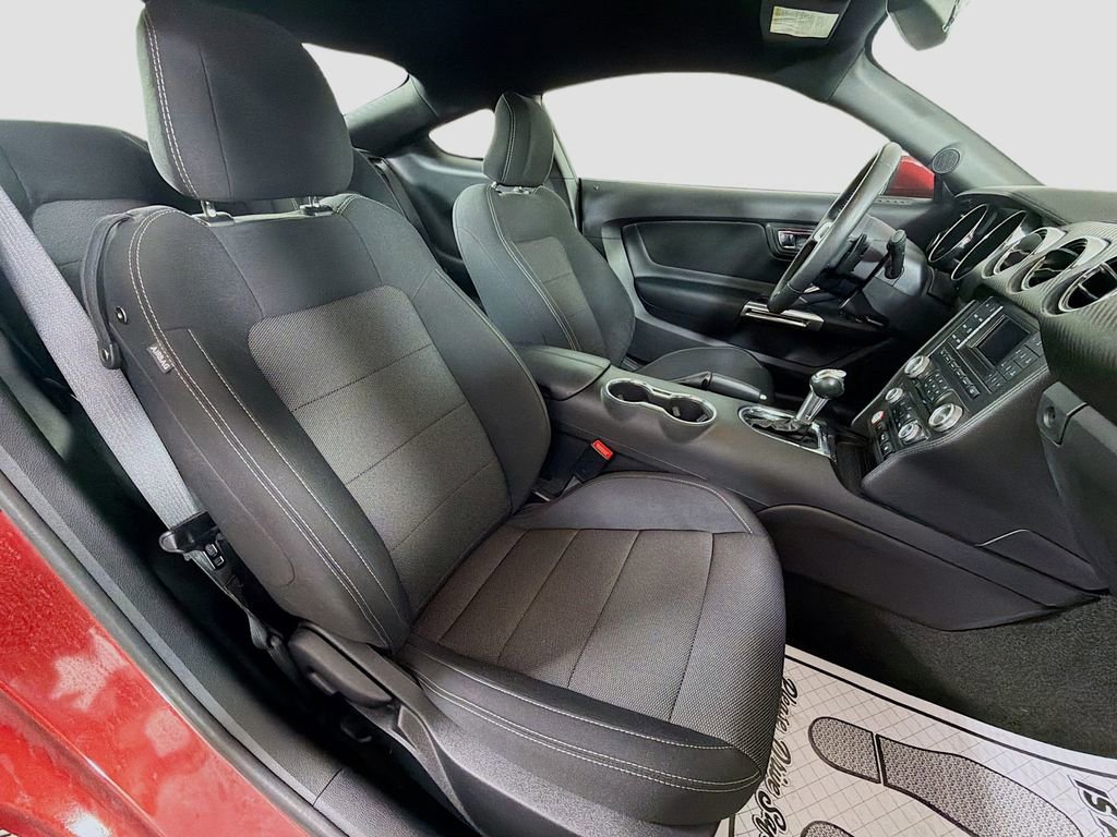 Used 2017 Ford Mustang Coupe RWD image 26