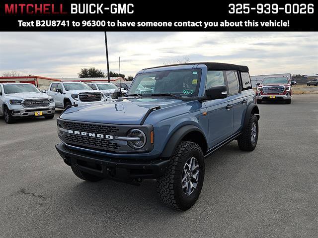 Used 2024 Ford Bronco Badlands image 1