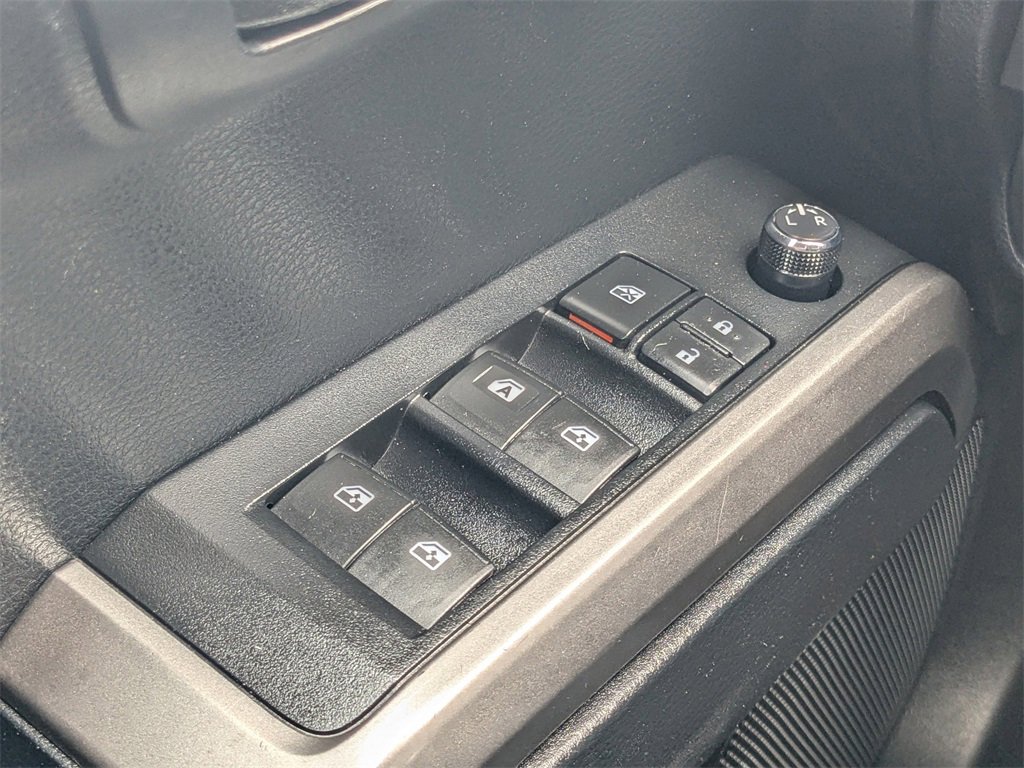 Used 2017 Toyota Tacoma SR5 image 22