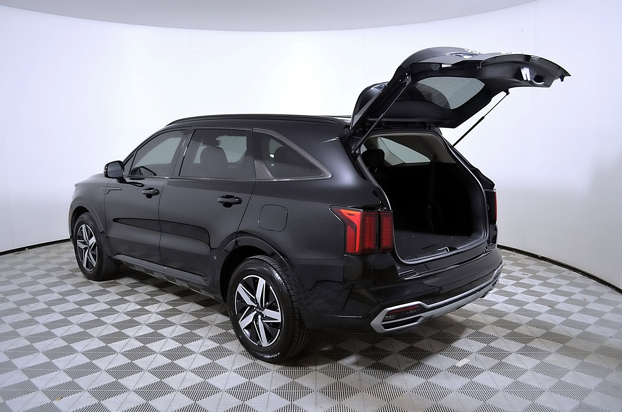 Used 2022 Kia Sorento S FWD image 10