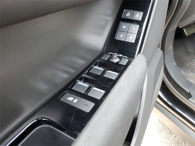 Used 2025 Land Rover Range Rover Velar Dynamic SE image 75