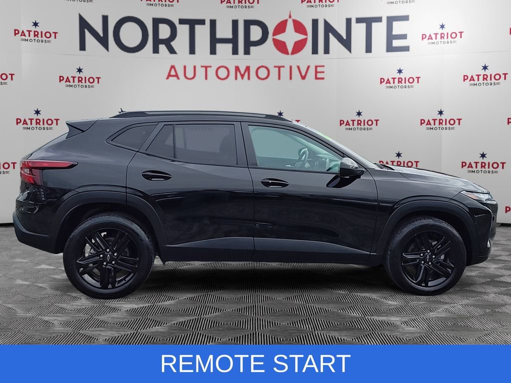 Used 2024 Chevrolet Trax ACTIV w/ Sunroof Package image 12