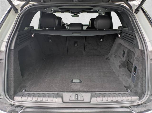 Used 2025 Land Rover Range Rover Sport SE AWD/4WD image 6