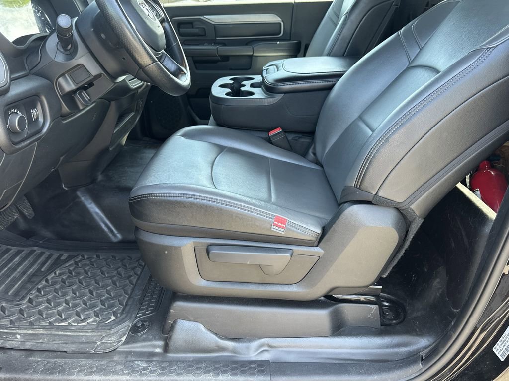 Used 2022 RAM 5500 Tradesman RWD image 13