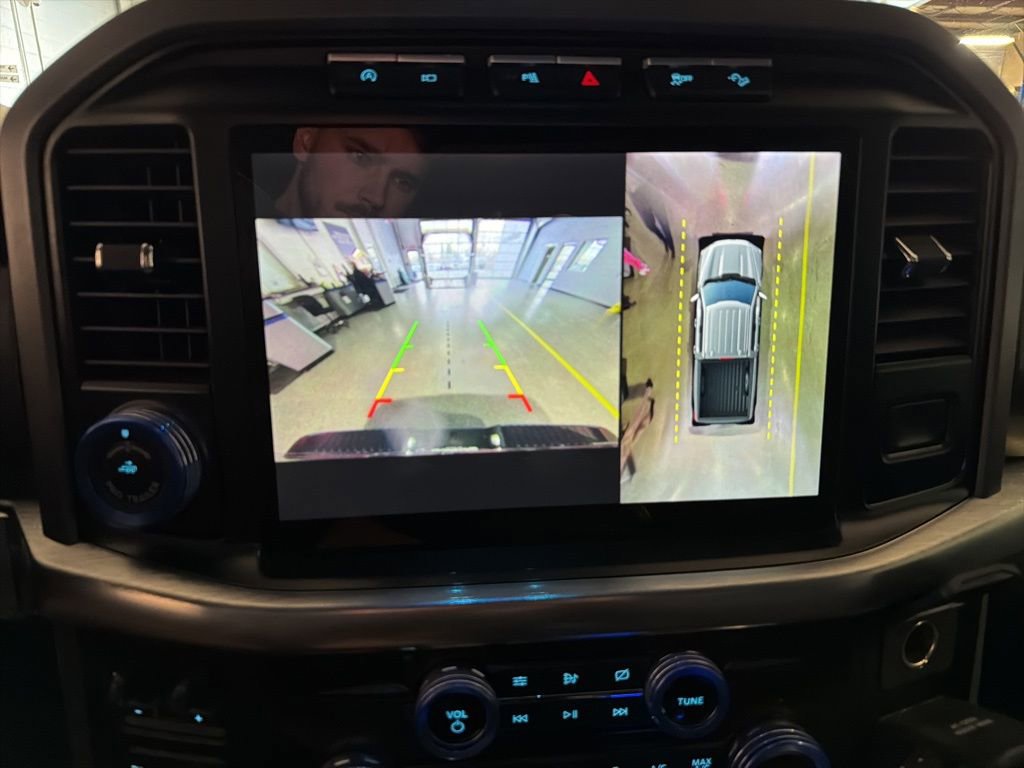 Used 2021 Ford F150 Lariat w/ Max Trailer Tow Package image 11