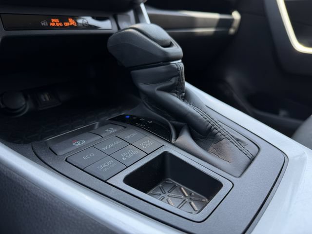 Certified 2025 Toyota RAV4 XLE AWD/4WD image 18