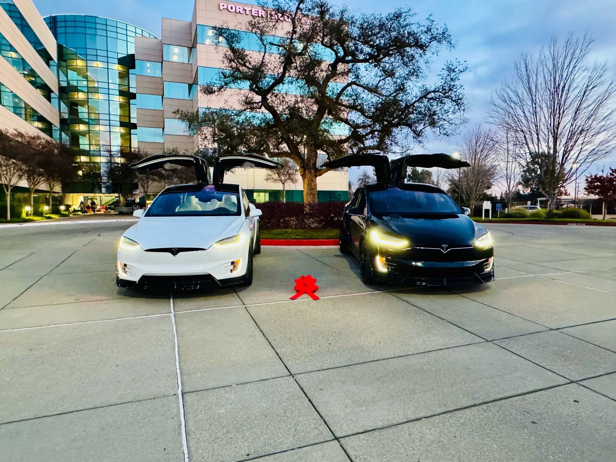 Used 2020 Tesla Model X Long Range image 47