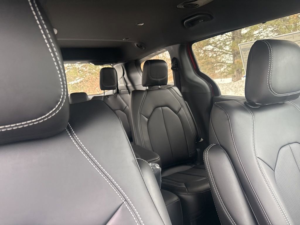 New 2026 Chrysler Pacifica Select FWD image 59