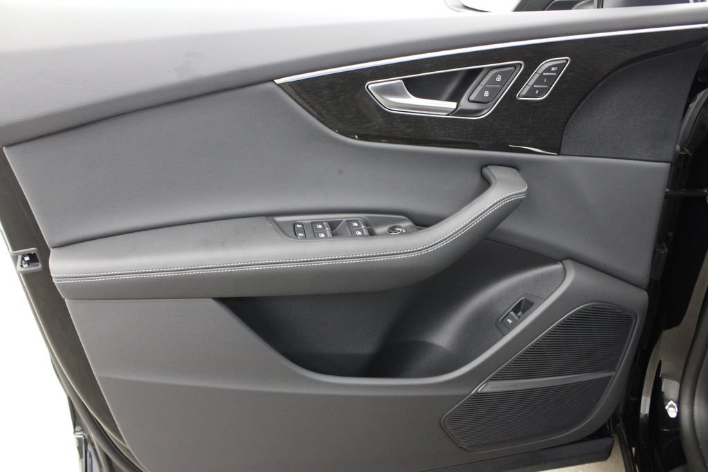 New 2026 Audi Q8 Premium Plus AWD/4WD image 17