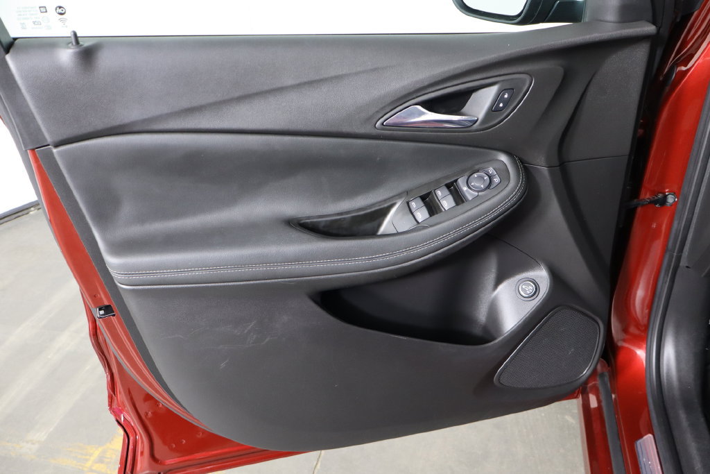 Used 2023 Buick Encore GX Select w/ Sport Touring Package FWD image 19