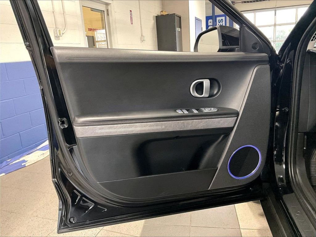 Used 2023 Hyundai Ioniq 5 SEL AWD/4WD image 9