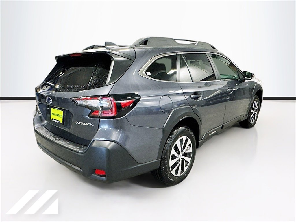 Used 2025 Subaru Outback Premium image 5