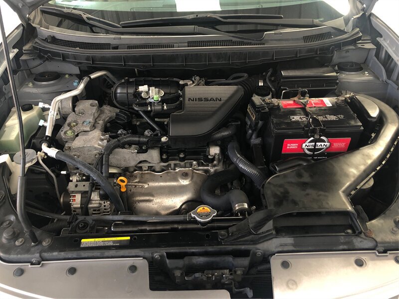 Used 2009 Nissan Rogue SL w/ Premium Pkg image 11