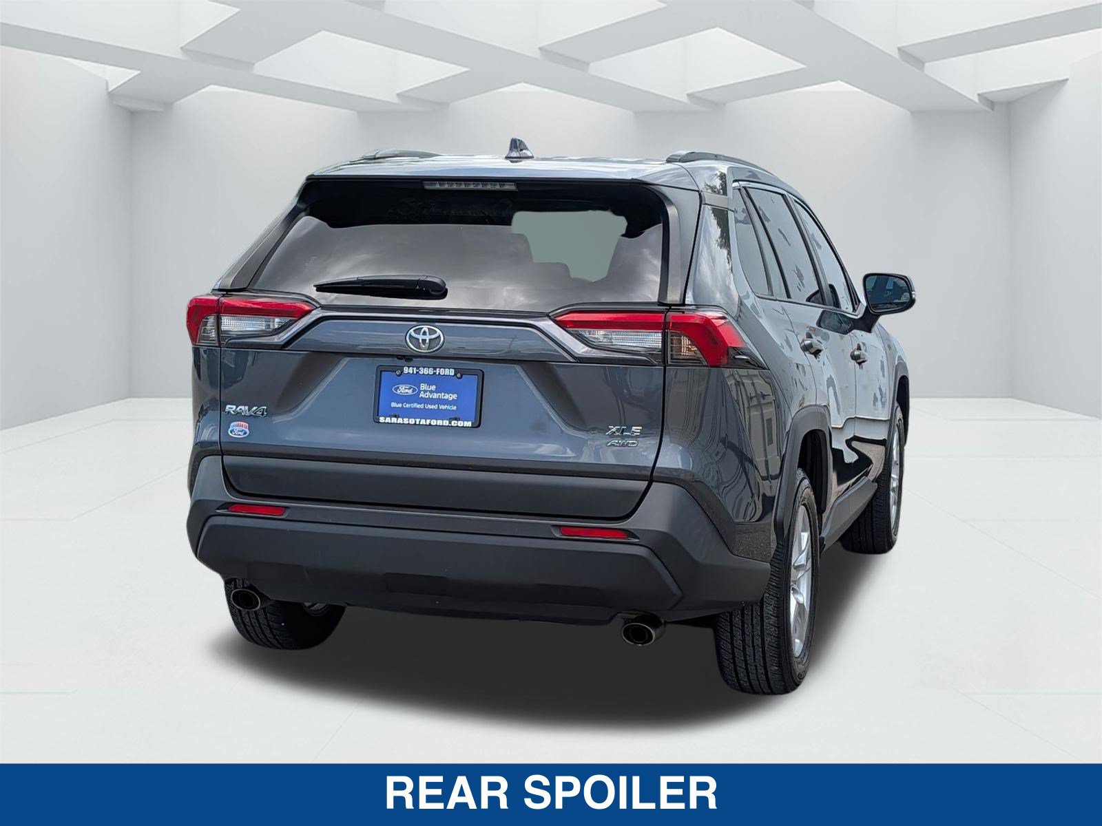 Used 2020 Toyota RAV4 XLE AWD/4WD image 5