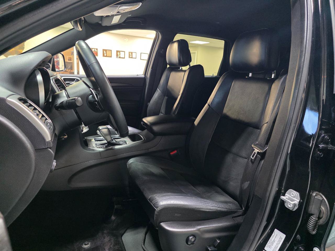 Used 2017 Jeep Grand Cherokee Altitude AWD/4WD image 15