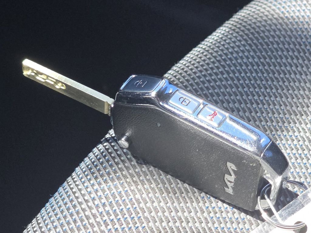 Used 2024 Kia Seltos LX AWD/4WD image 34