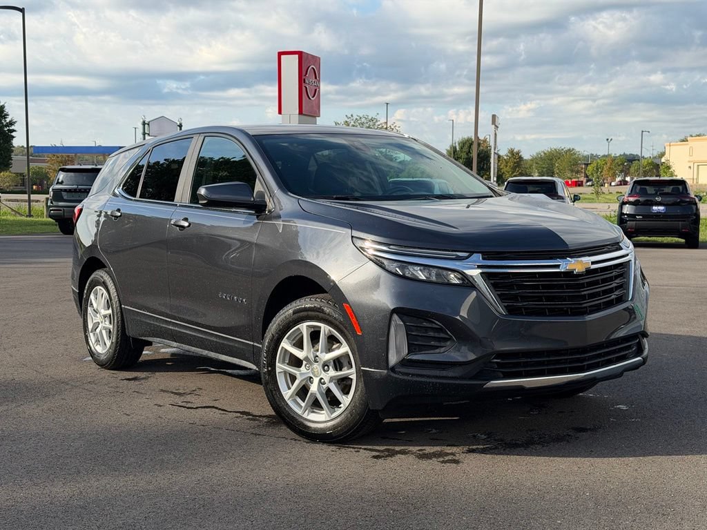 Used 2023 Chevrolet Equinox LT FWD image 1