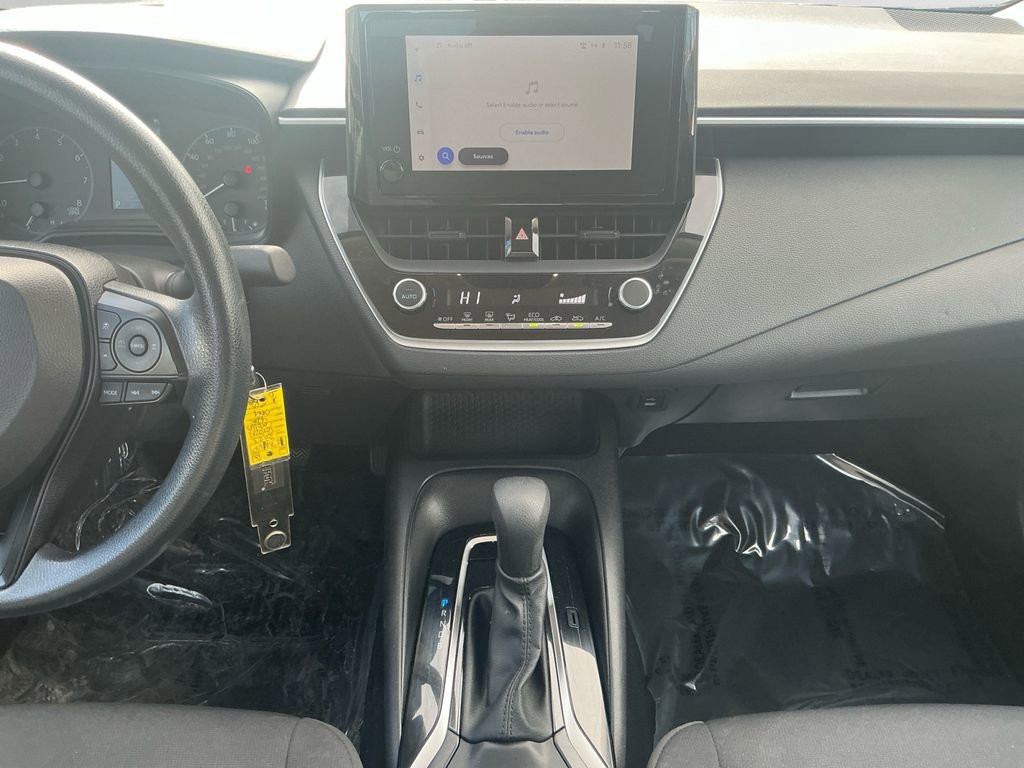 Used 2023 Toyota Corolla LE image 11