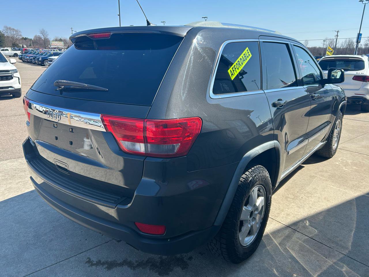 Used 2011 Jeep Grand Cherokee Laredo image 5