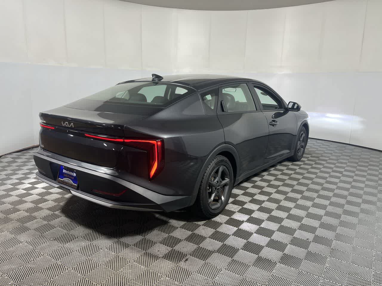 Used 2025 Kia K4 FWD image 8