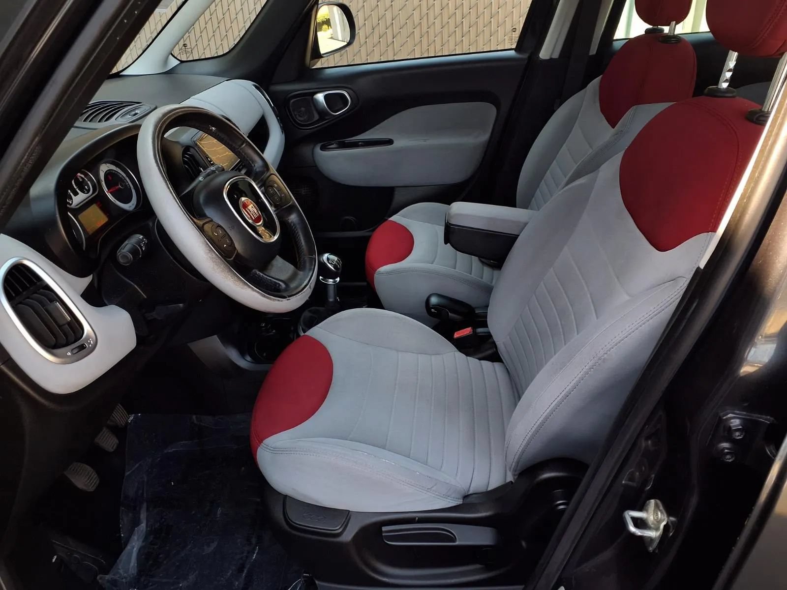 Used 2014 FIAT 500L Easy FWD image 10