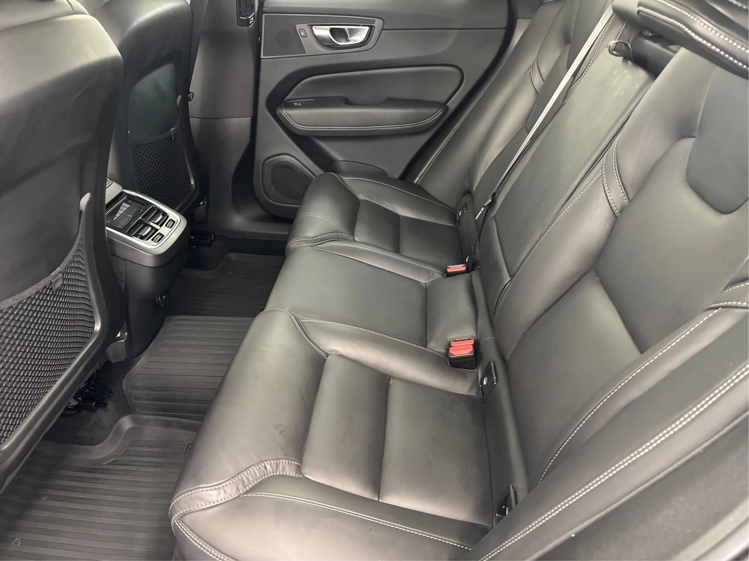 Used 2023 Volvo XC60 B5 Ultimate w/ Climate Package AWD/4WD image 14