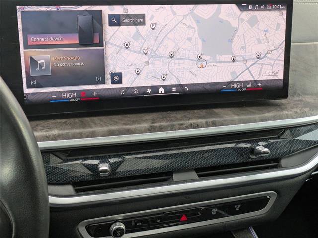 Used 2024 BMW X5 xDrive40i w/ Premium Package image 11