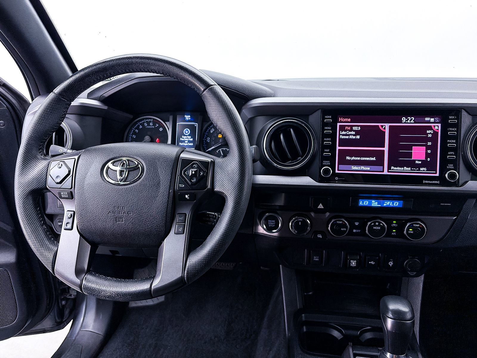 Used 2021 Toyota Tacoma TRD Off-Road AWD/4WD image 3