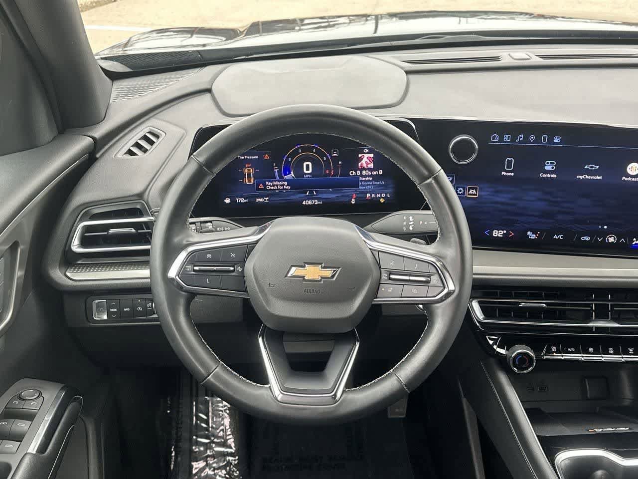 Used 2024 Chevrolet Traverse LT AWD/4WD image 23