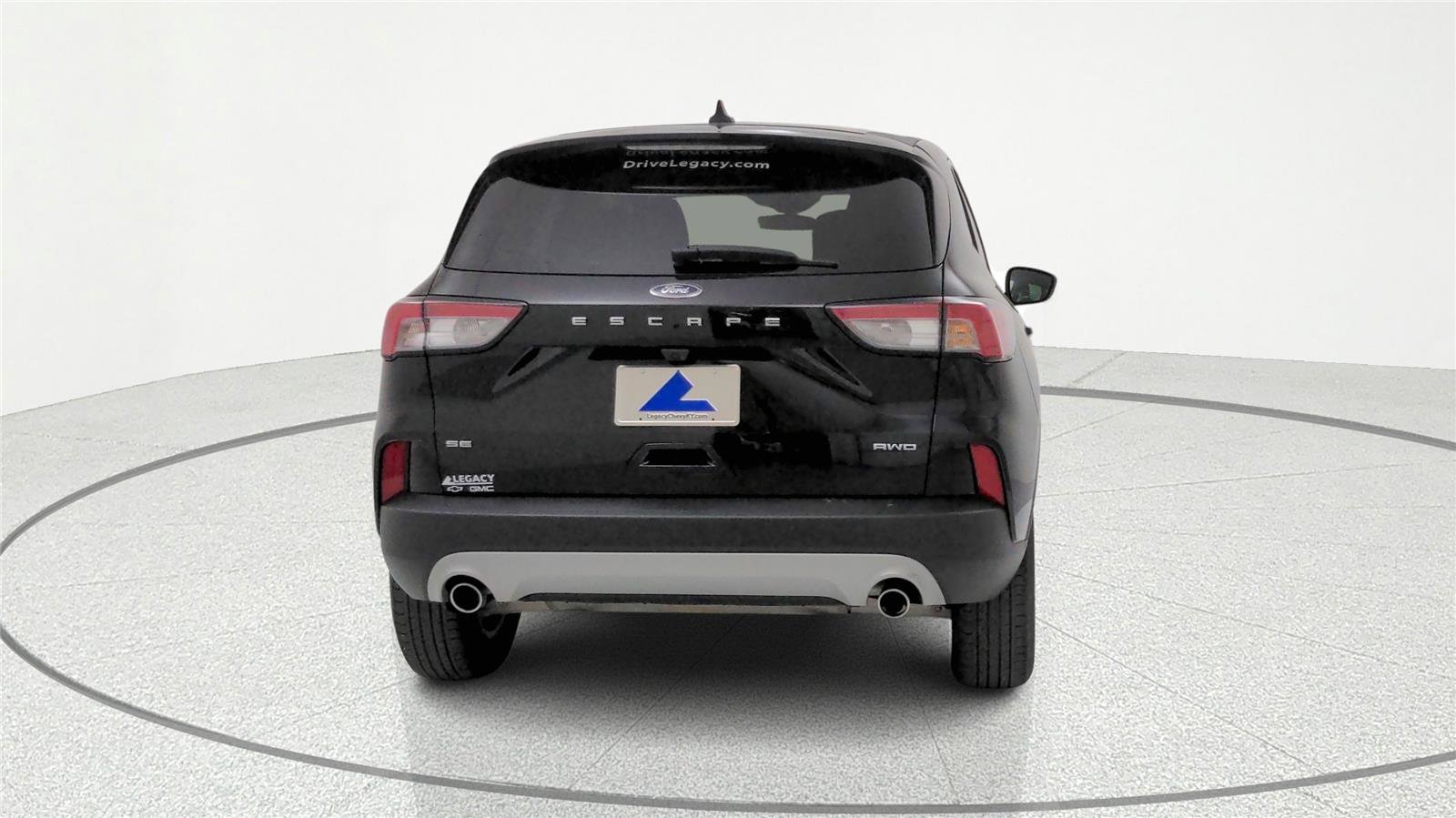 Used 2021 Ford Escape SE w/ Convenience Package image 3