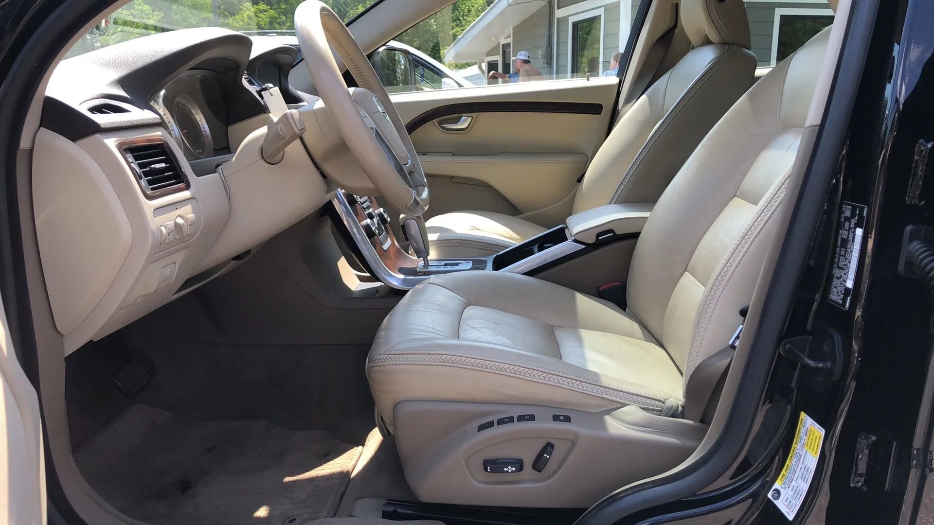 Used 2012 Volvo XC70 3.2 image 18