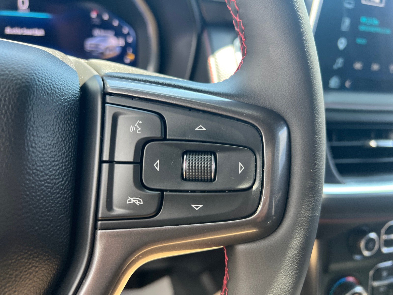 Used 2023 Chevrolet Tahoe RST w/ Luxury Package AWD/4WD image 26