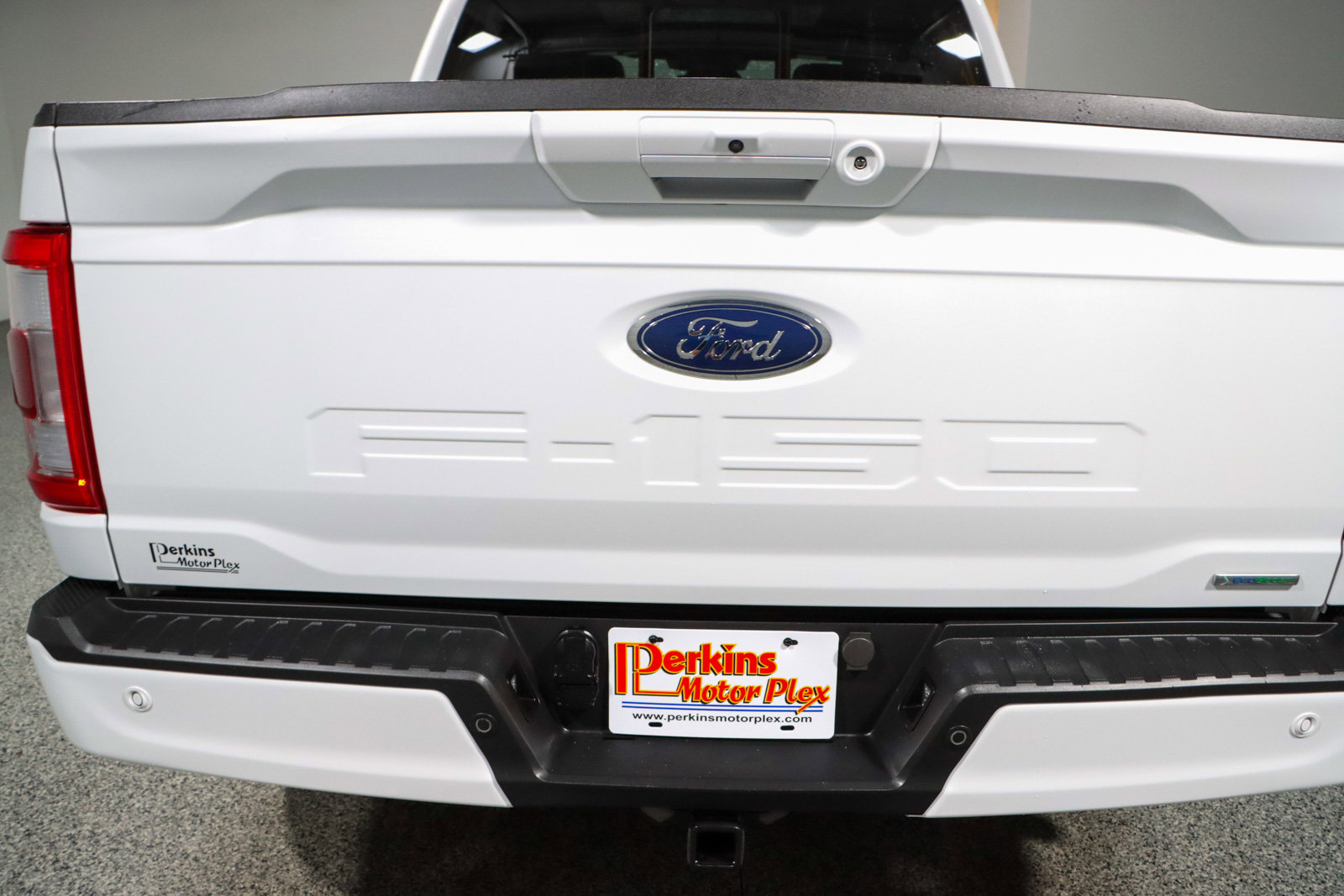 Used 2023 Ford F150 Lariat w/ Equipment Group 502A High AWD/4WD image 8